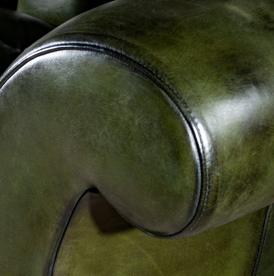 daphne-leather-chesterfield-sofa-9-910x1155-1-1