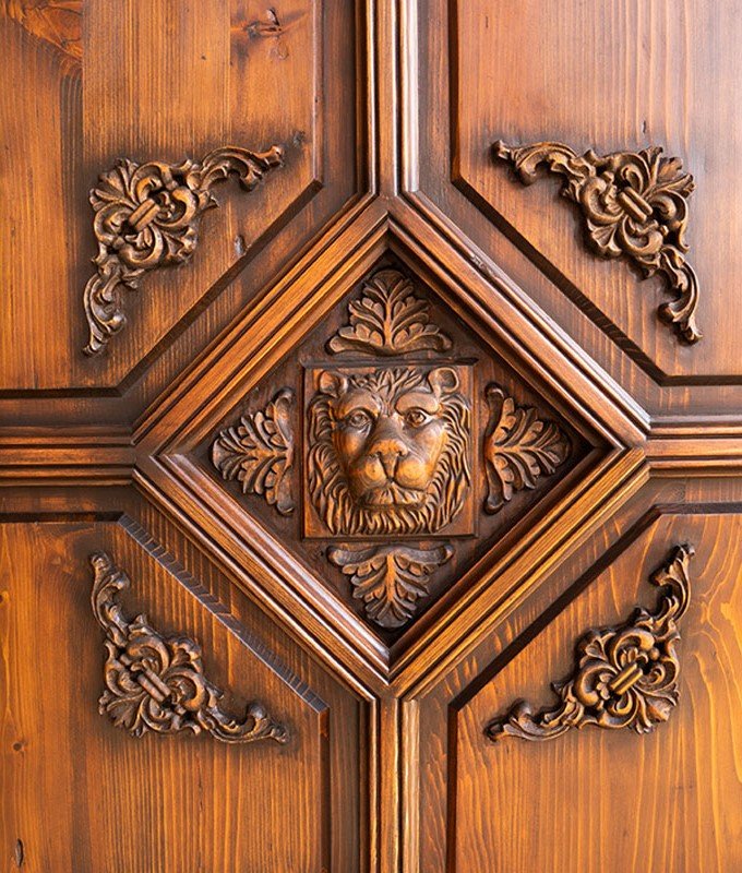 Custom-Hand-Carved-Lion-Arch-Door-8