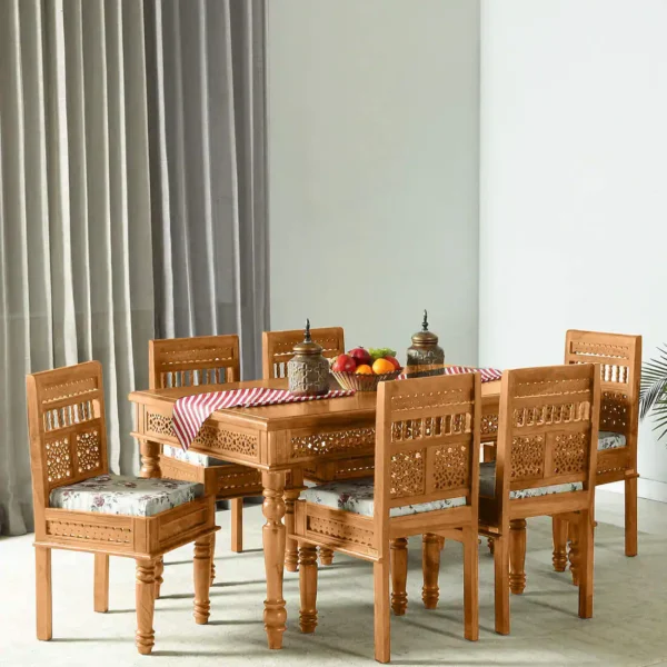 Traditional Dining Set In Natural Finish