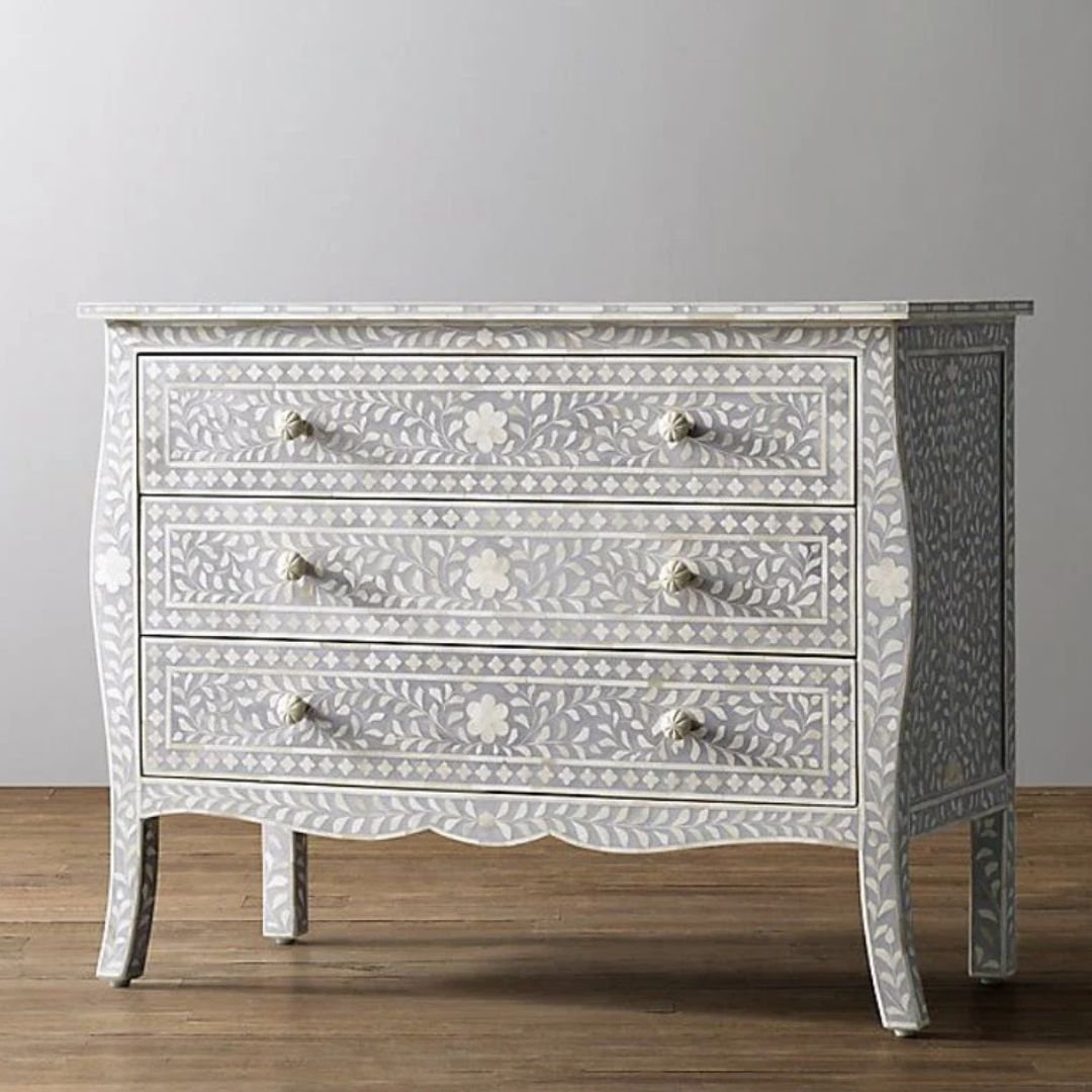 dresser 17