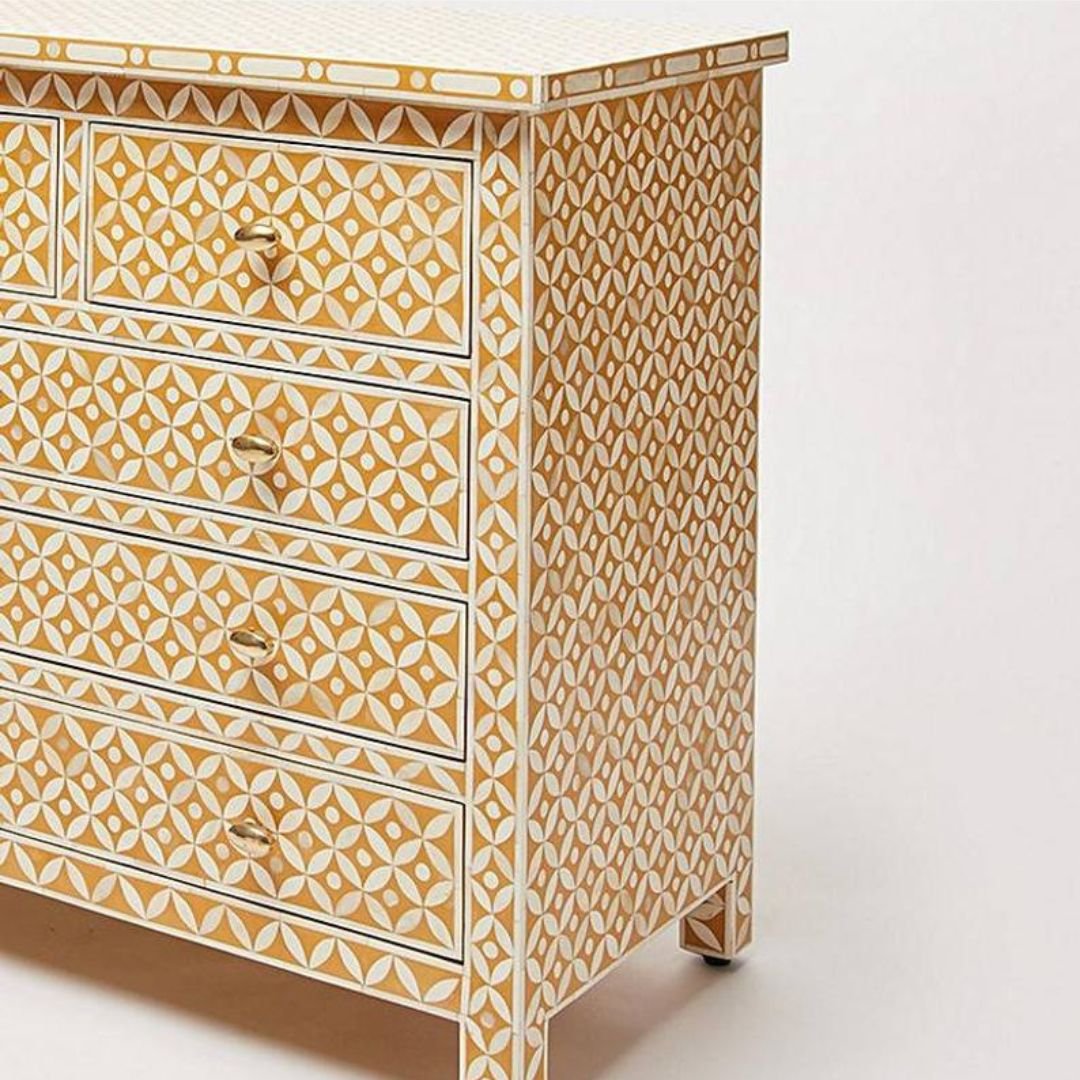 dresser3